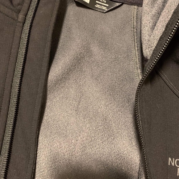 The north face soft shell - Picture 3 of 3